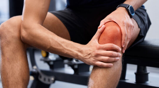 At what point does knee osteoarthritis justify an arthroplasty?